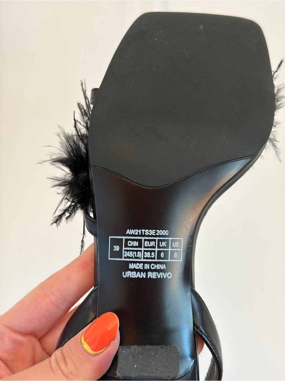 Urban Revivo Black Feather Strap Sandal Heels - Picture 3 of 8